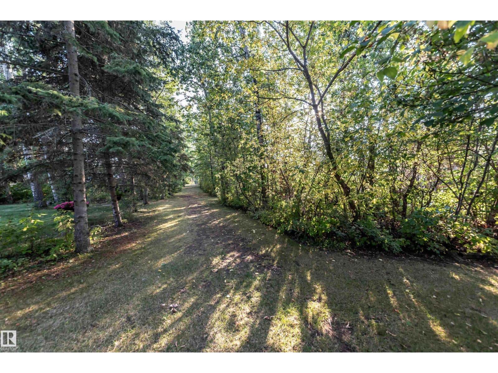 1087 10 ST — Rural Lac Ste. Anne County - Photo 3 of 65