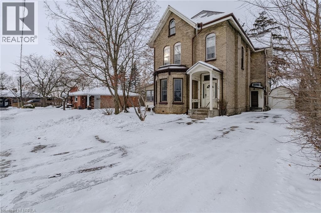 17 HAWARDEN Avenue — Brantford, Ontario - Main photo