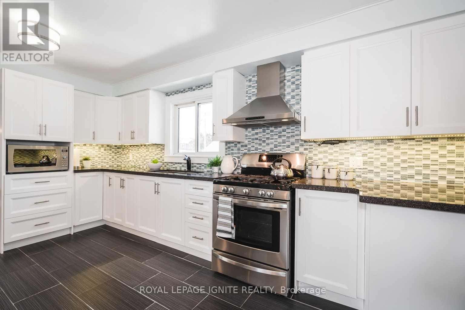 Toronto (Highland Creek) — Toronto (Highland Creek) - Photo 3 of 13