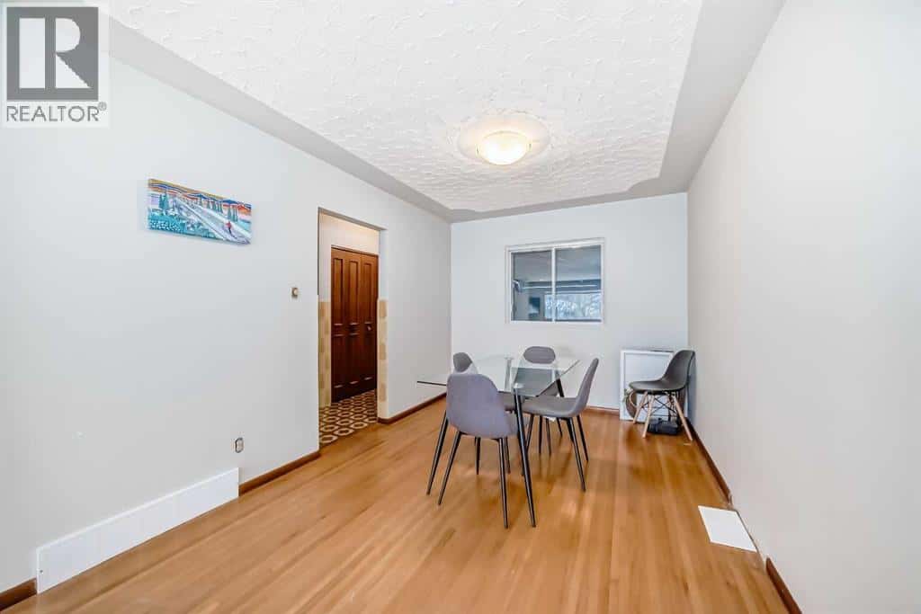 Calgary — Calgary - Photo 5 of 29