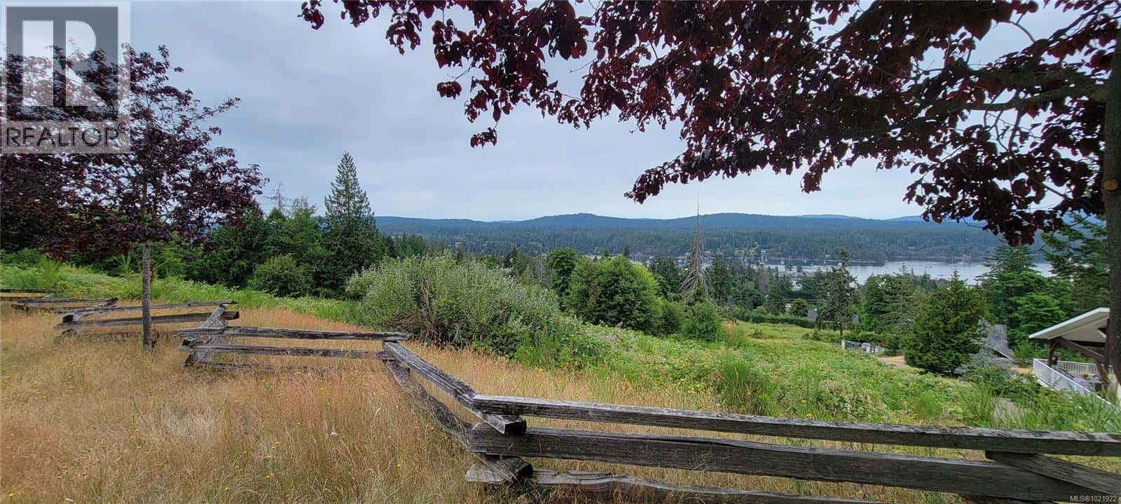 Salt Spring — Salt Spring - Photo 2 of 31