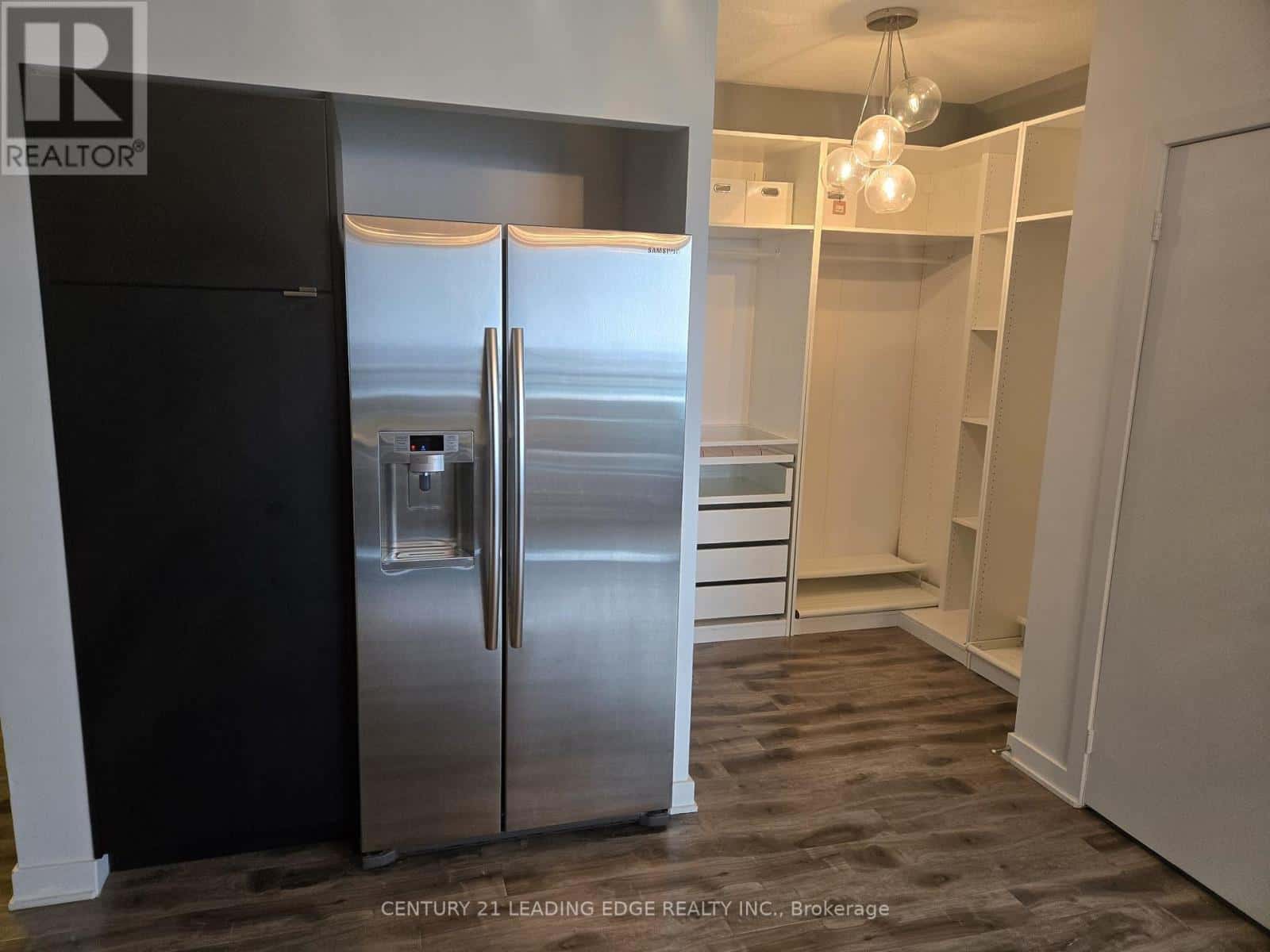 2402 - 4070 CONFEDERATION PARKWAY — Mississauga (Creditview) - Photo 3 of 17