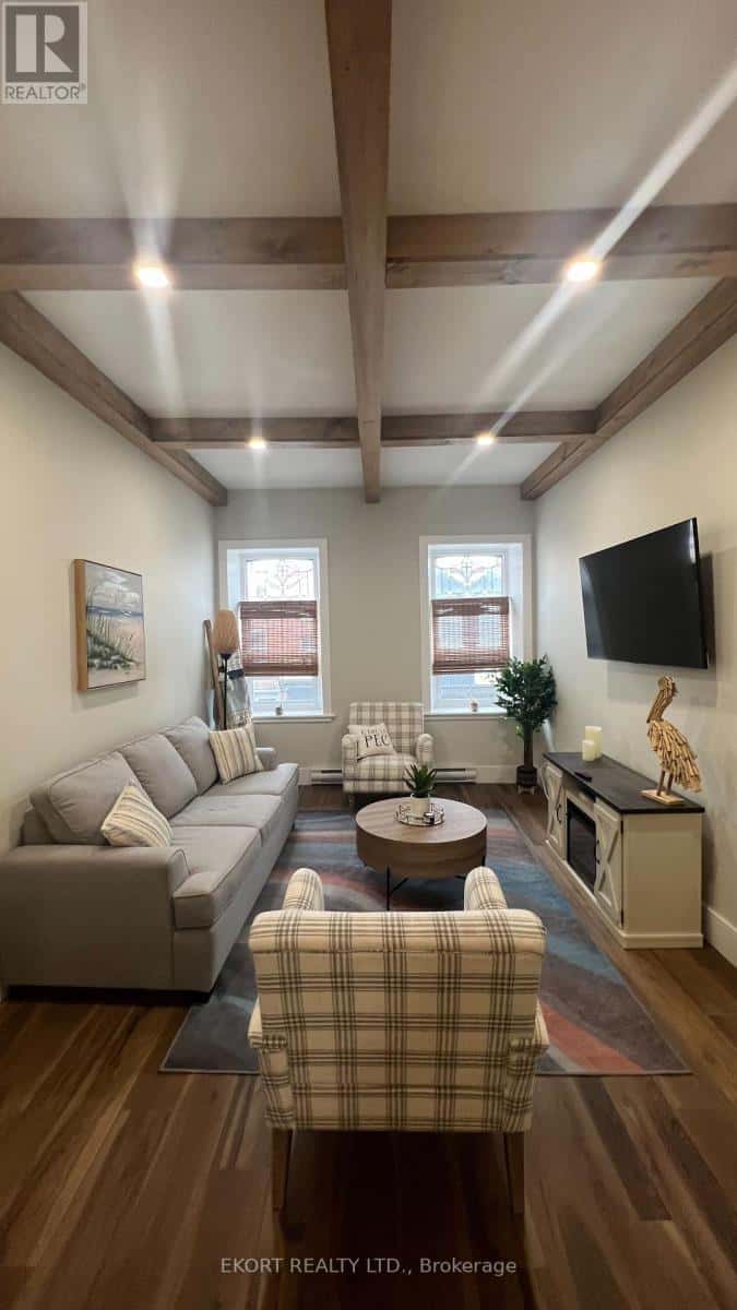 Prince Edward County (Picton Ward) — Prince Edward County (Picton Ward) - Photo 3 of 11