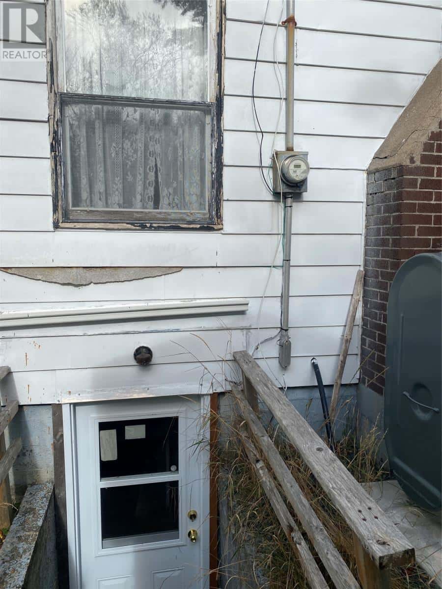 Roaches Line — Roaches Line - Photo 3 of 50