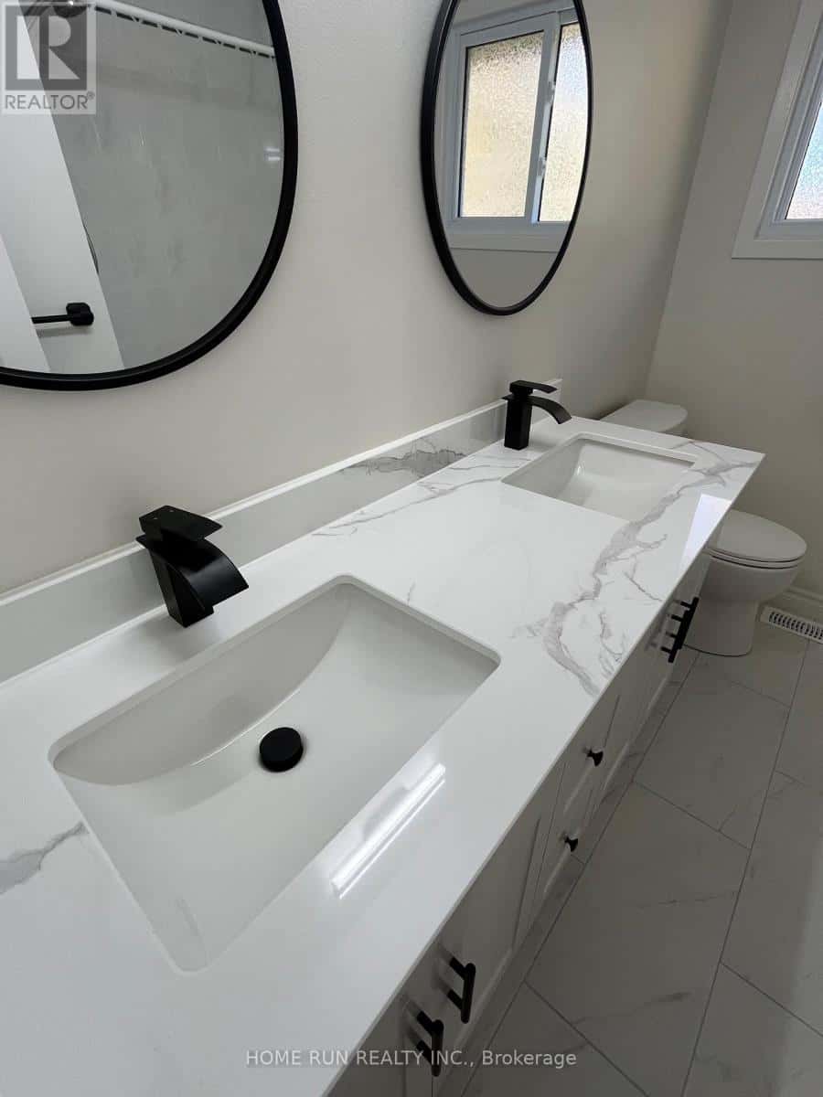 Ottawa — Ottawa - Photo 2 of 33