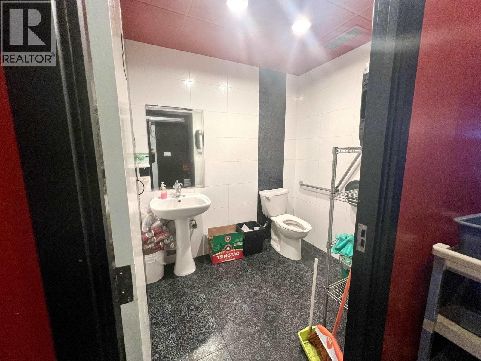 2150 8391 ALEXANDRA ROAD — Richmond - Main photo