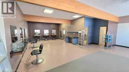 10022 99 Street — Peace River, Alberta - Photo 5 of 18