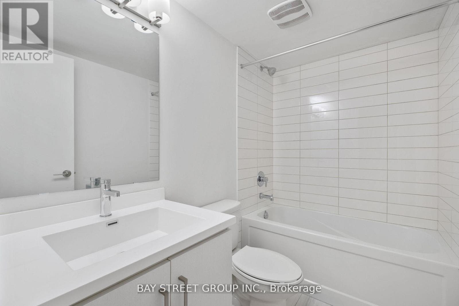 57 - 31 HONEYCRISP CRESCENT — Vaughan (Vaughan Corporate Centre) - Main photo