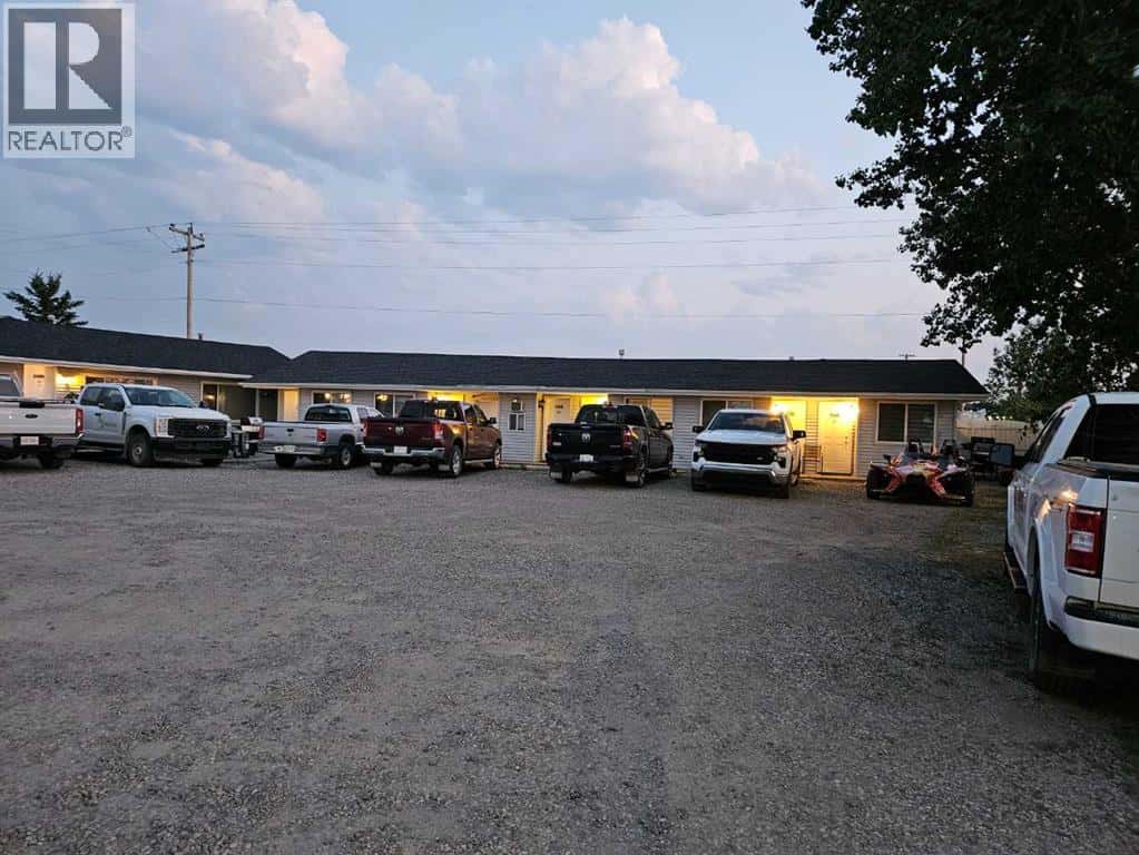 115 2 Street SE — Vulcan - Photo 3 of 9