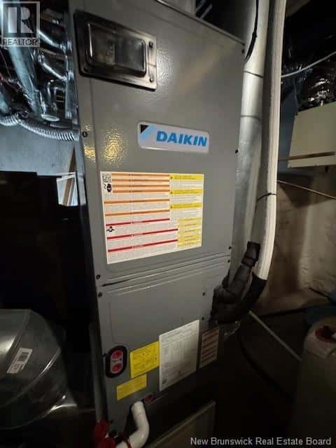 Salisbury — Salisbury - Photo 2 of 47