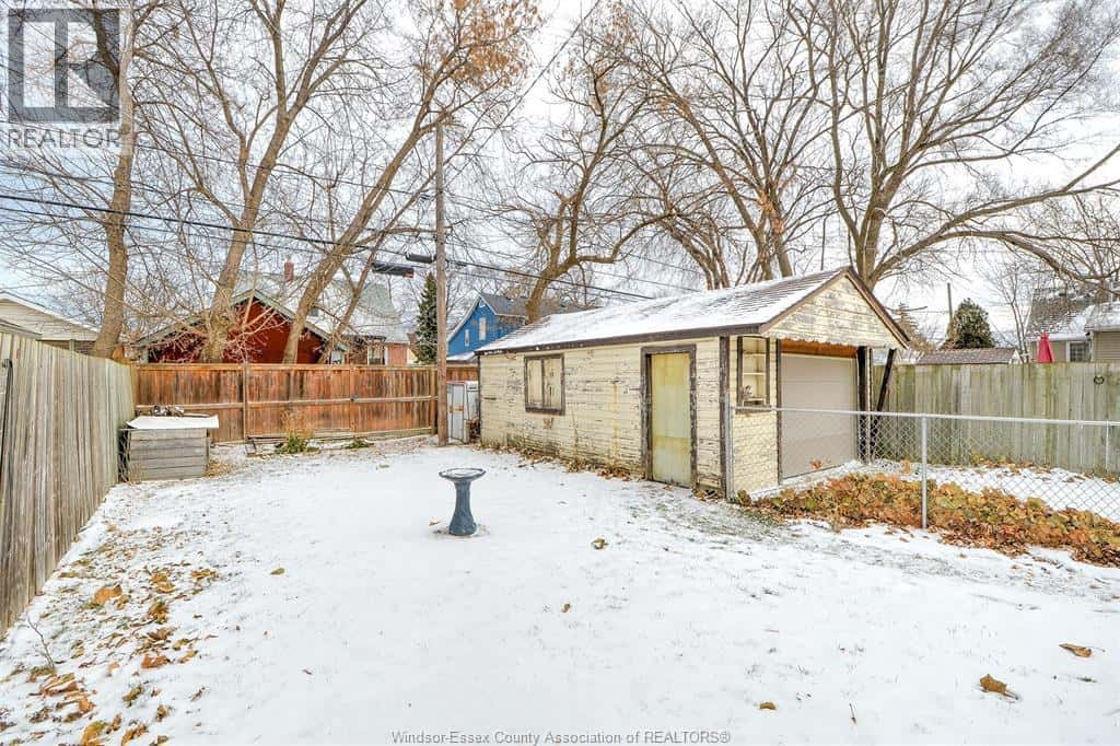 Windsor — Windsor - Photo 5 of 19