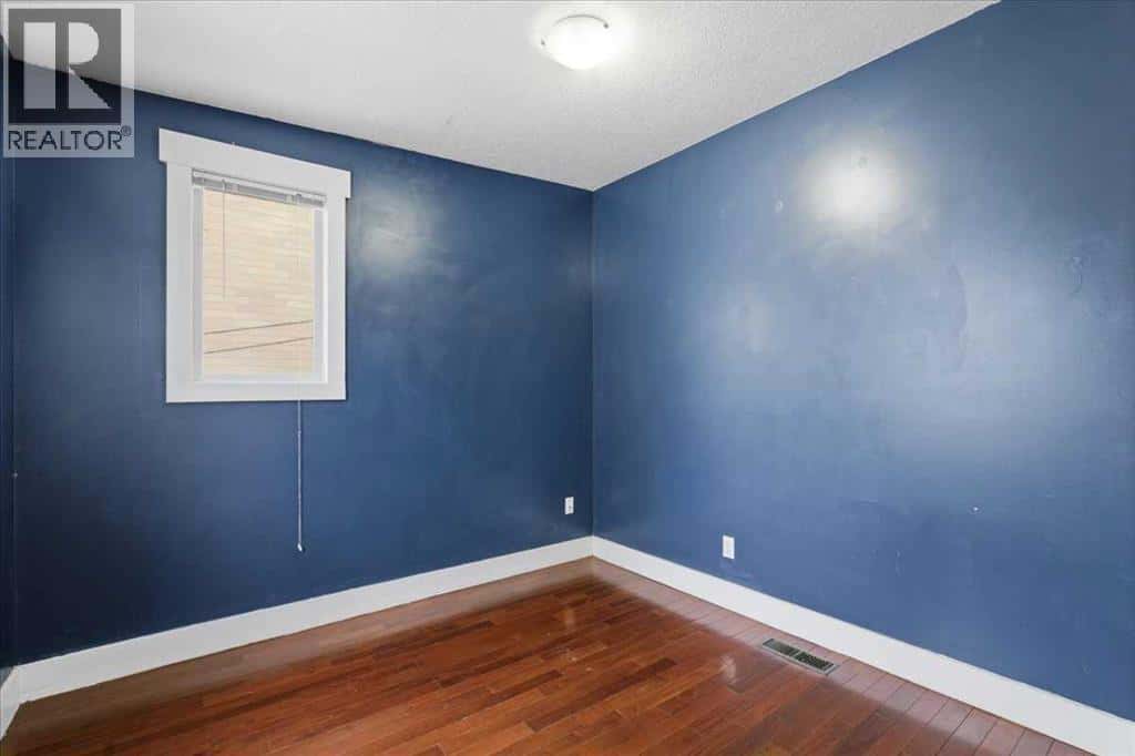 Calgary — Calgary - Photo 4 of 46