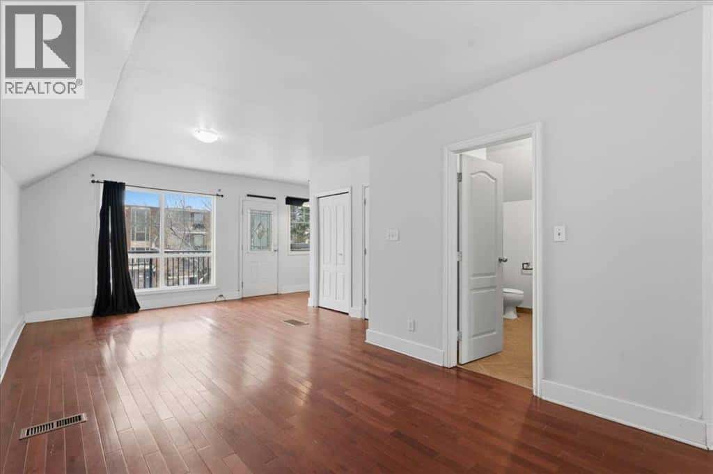 Calgary — Calgary - Photo 2 of 46