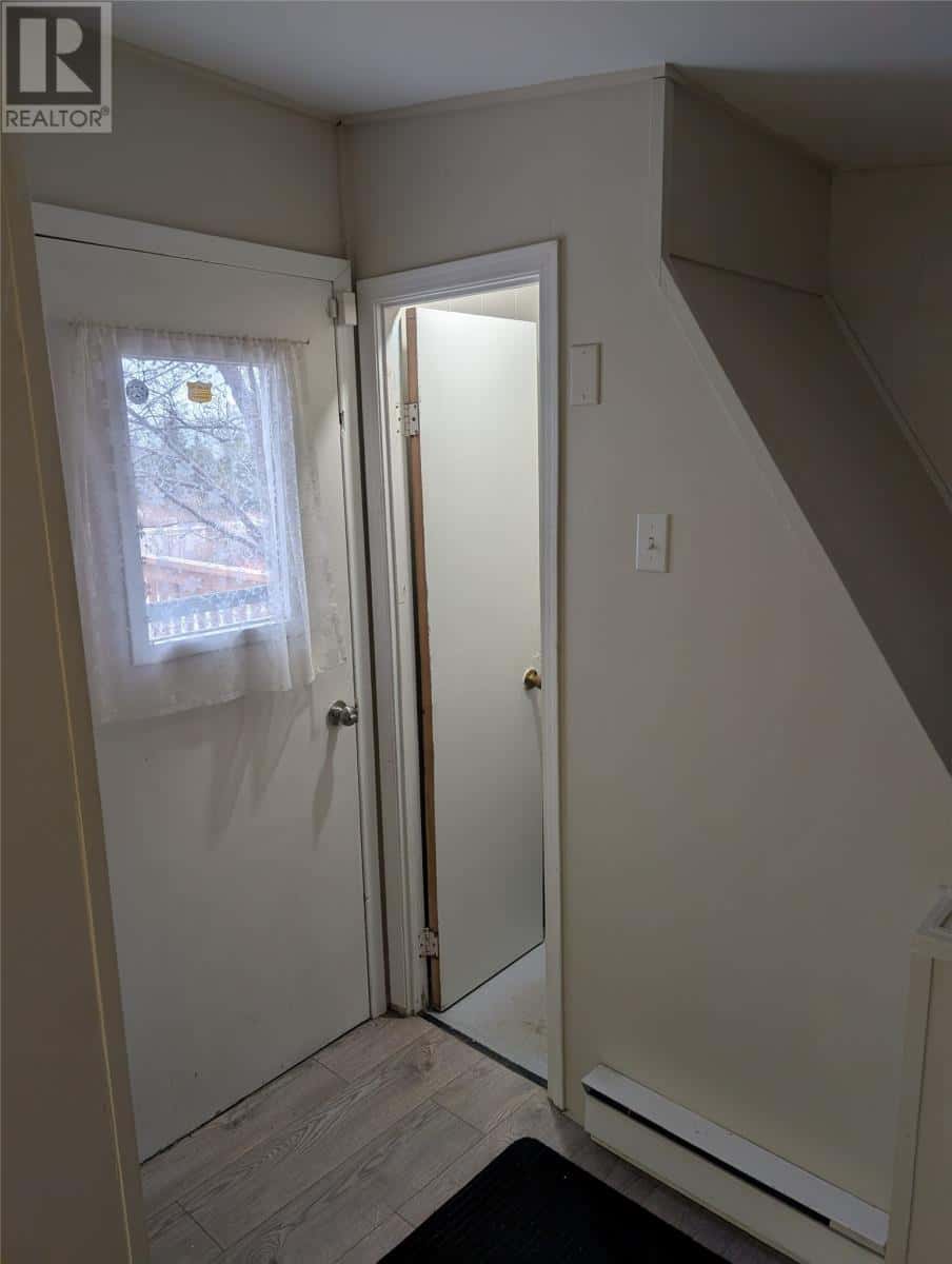 Dunville — Dunville - Photo 5 of 32