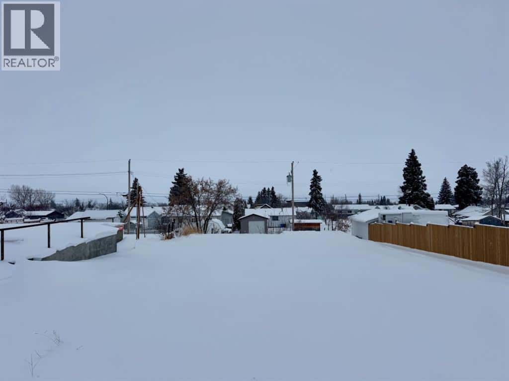 11209 108 Avenue — Fairview - Photo 2 of 3