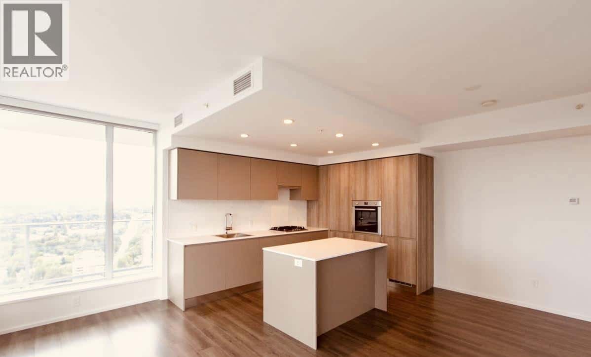 Burnaby — Burnaby - Photo 3 of 30