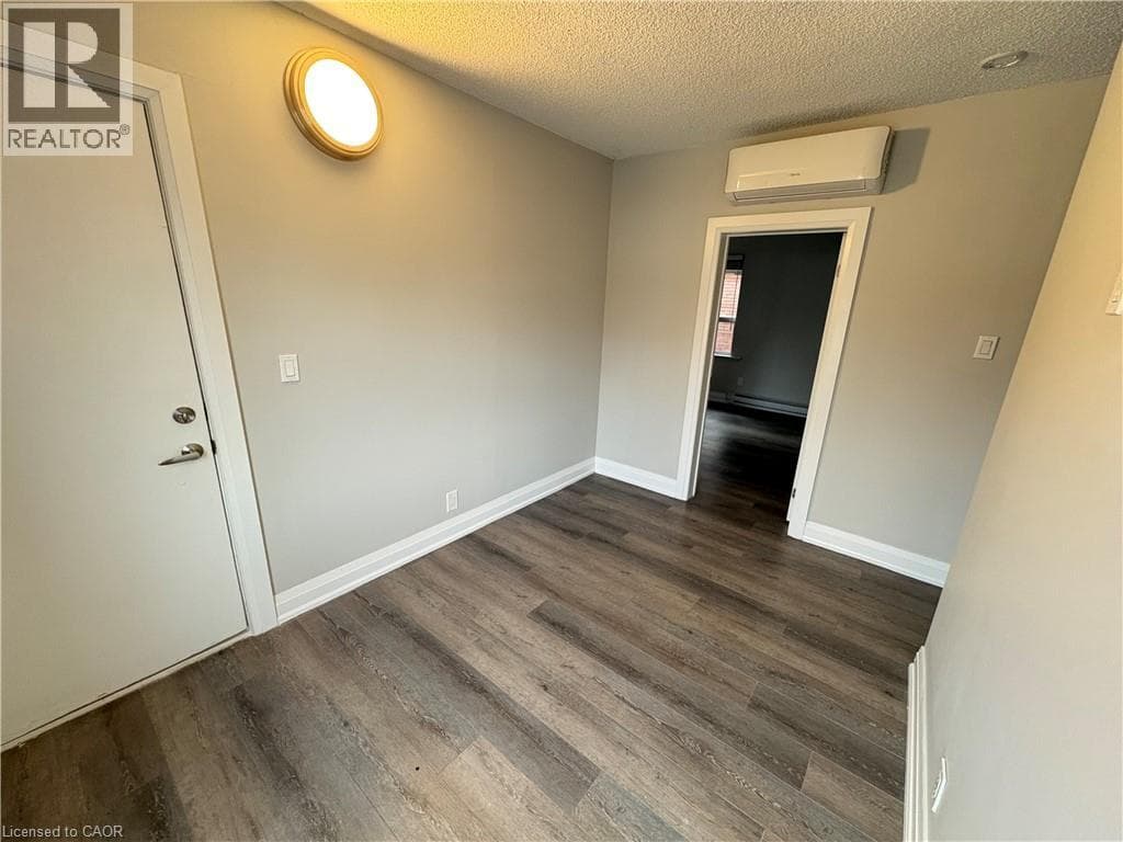 Hamilton — Hamilton - Main photo