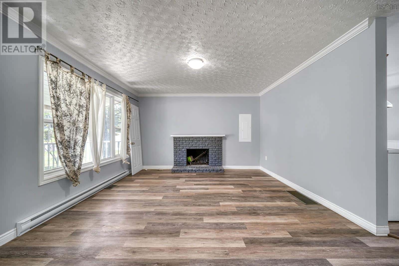 A & B 34 Raymond Drive — Lower Sackville, Nova Scotia - Photo 4 of 46