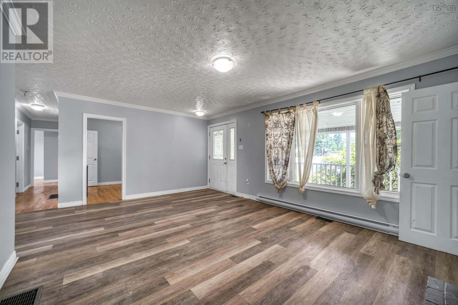 A & B 34 Raymond Drive — Lower Sackville, Nova Scotia - Photo 5 of 46