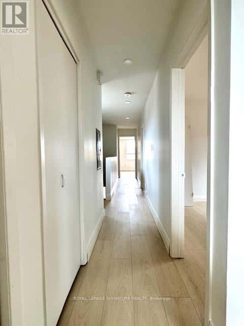 Toronto (East York) — Toronto (East York) - Photo 3 of 15