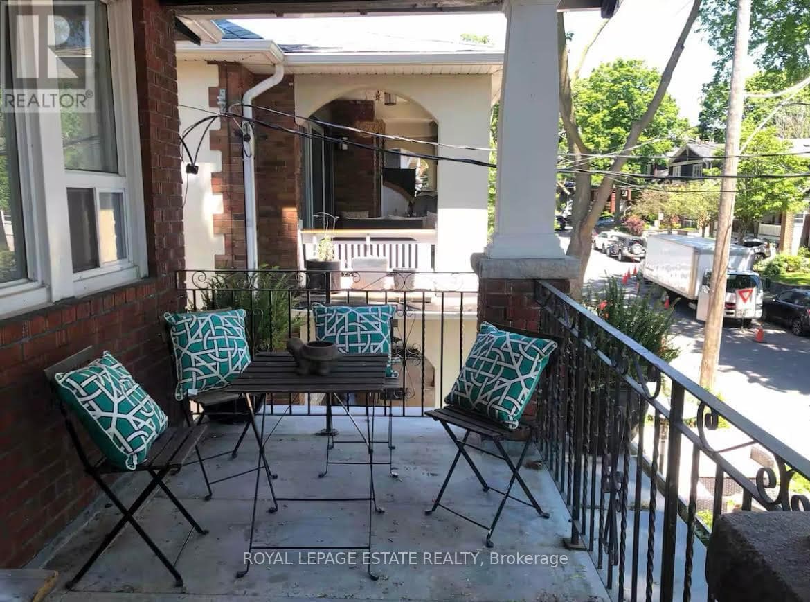 Toronto (The Beaches) — Toronto (The Beaches) - Main photo