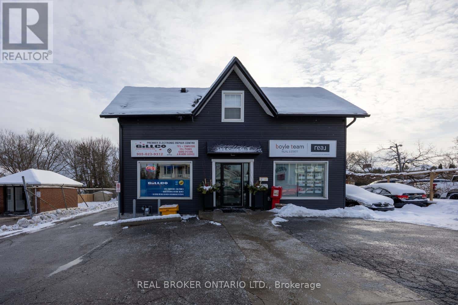 113 KING STREET E — Clarington (Bowmanville) - Photo 4 of 9