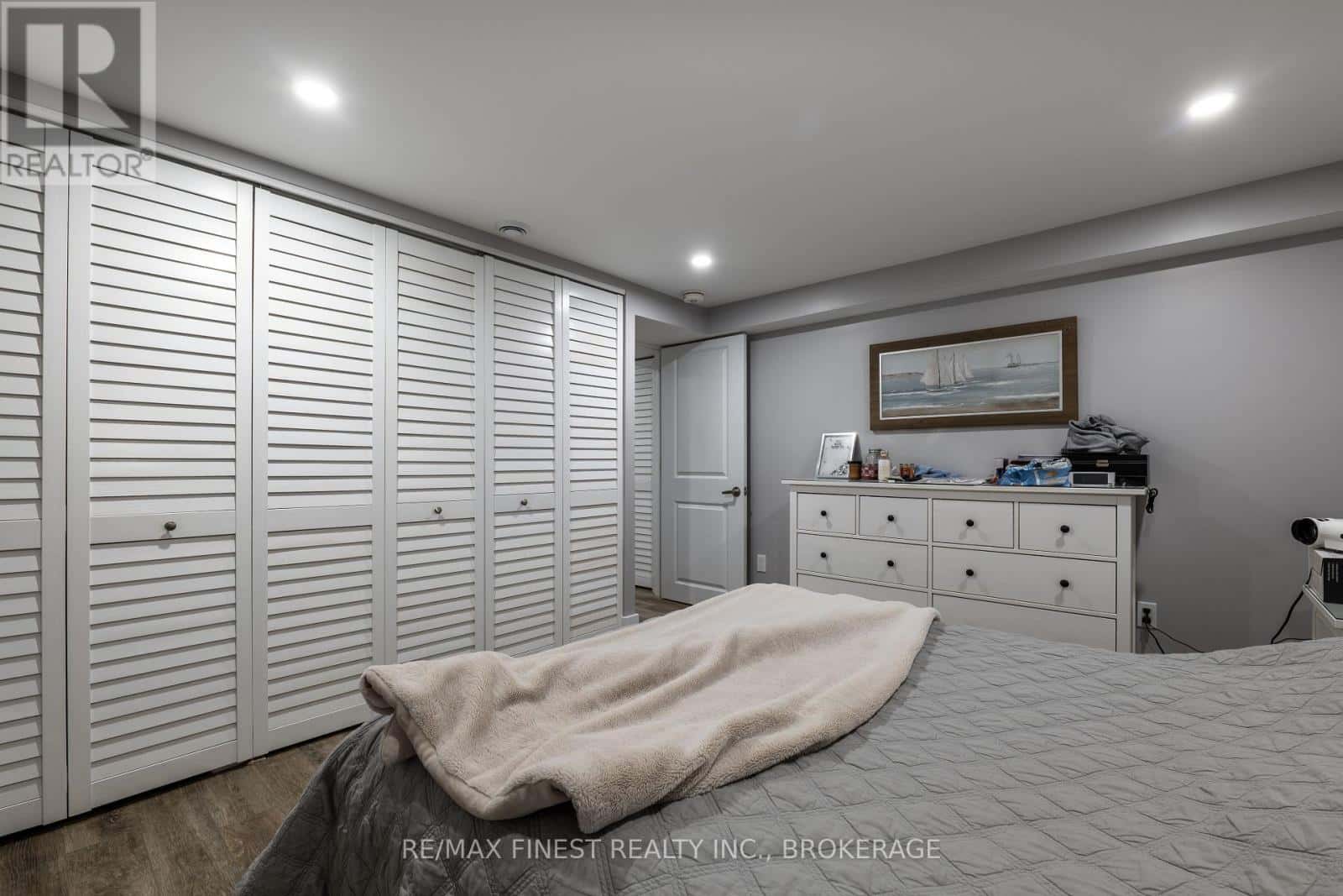 171 SUTHERLAND DRIVE — Kingston (Rideau), Ontario - Photo 5 of 70