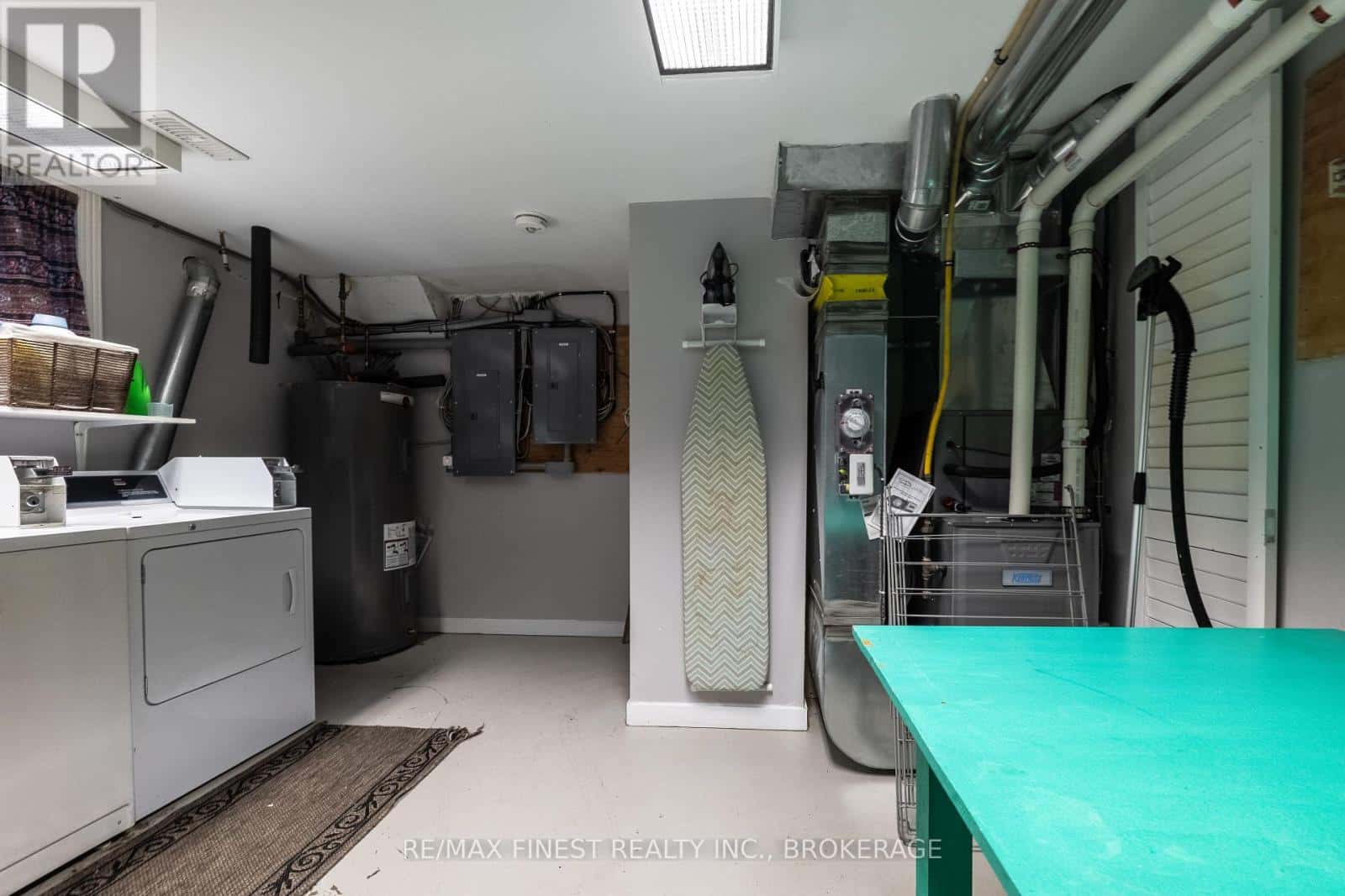 171 SUTHERLAND DRIVE — Kingston (Rideau), Ontario - Photo 4 of 70