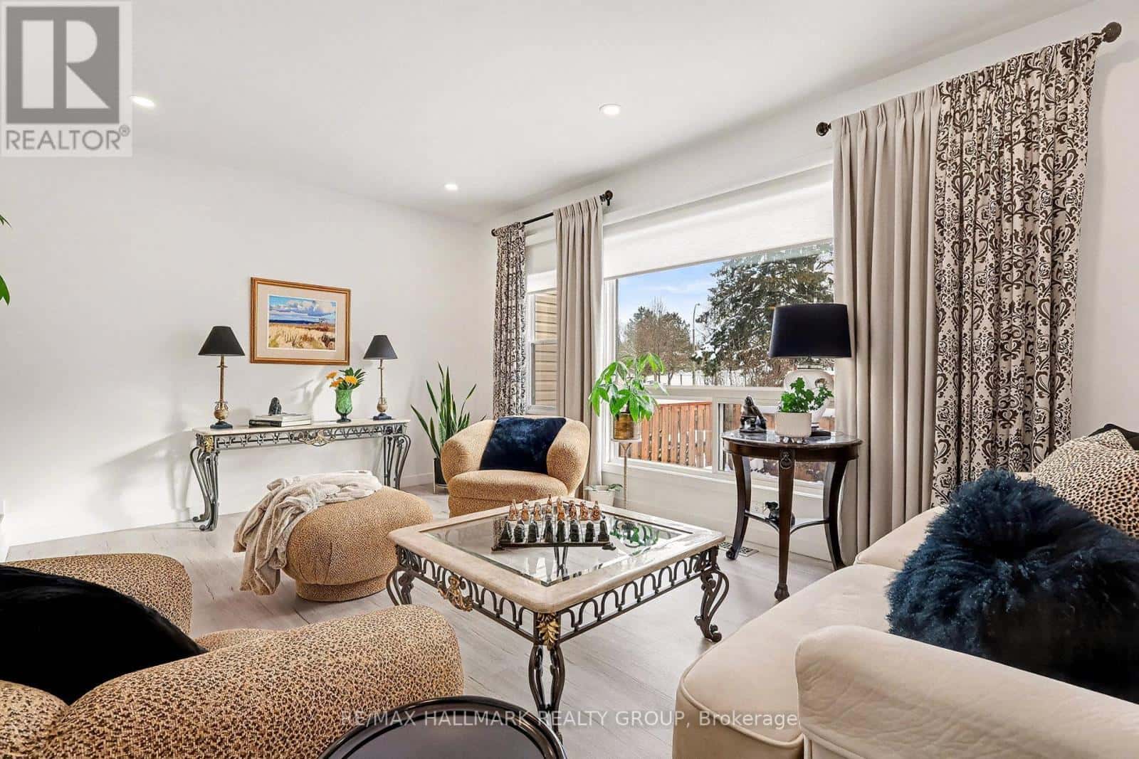 6861 BILBERRY DRIVE — Ottawa, Ontario - Photo 3 of 31