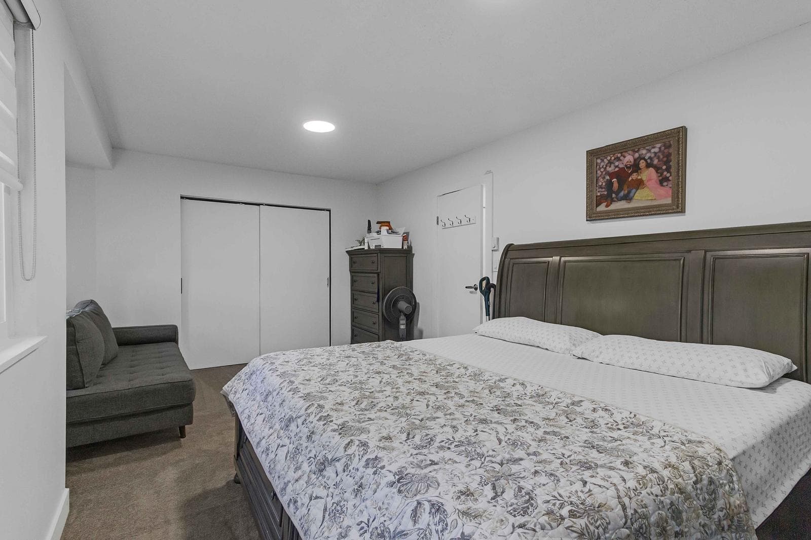 Surrey — Surrey - Main photo