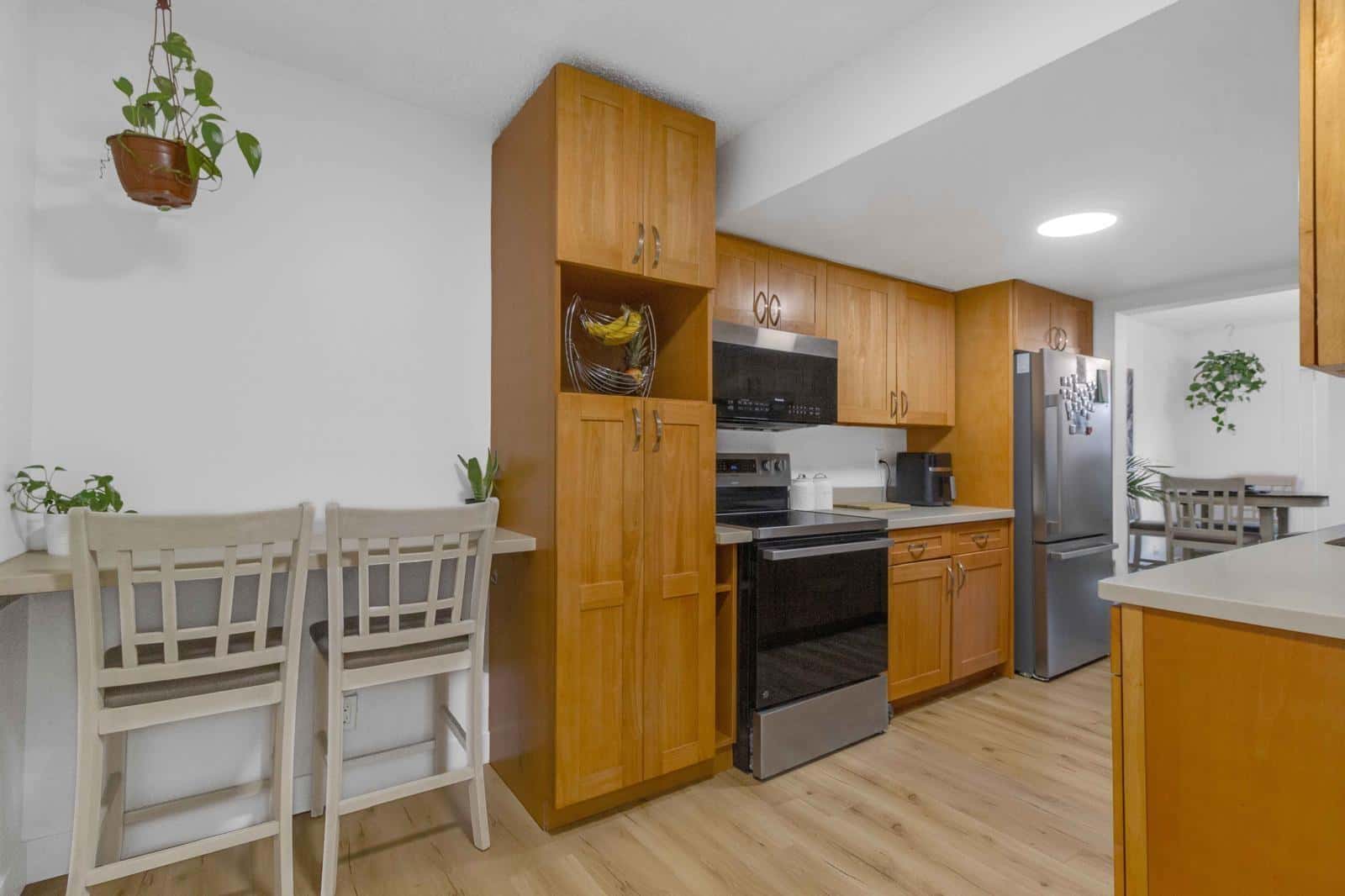 Surrey — Surrey - Photo 2 of 18