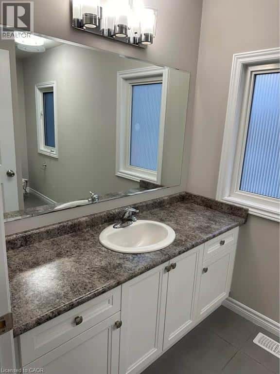 Kitchener — Kitchener - Photo 4 of 15