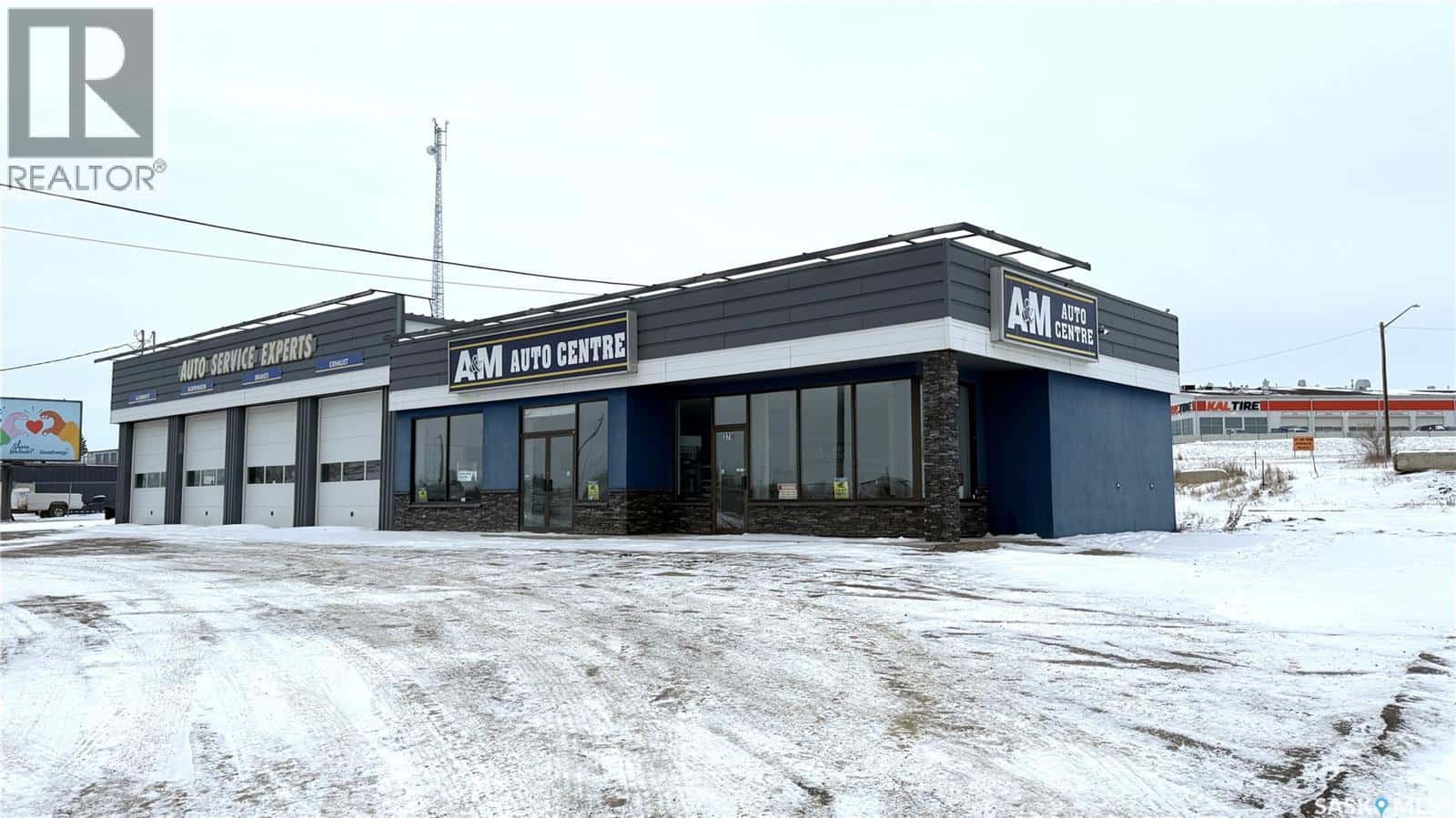 370 Railway AVENUE E