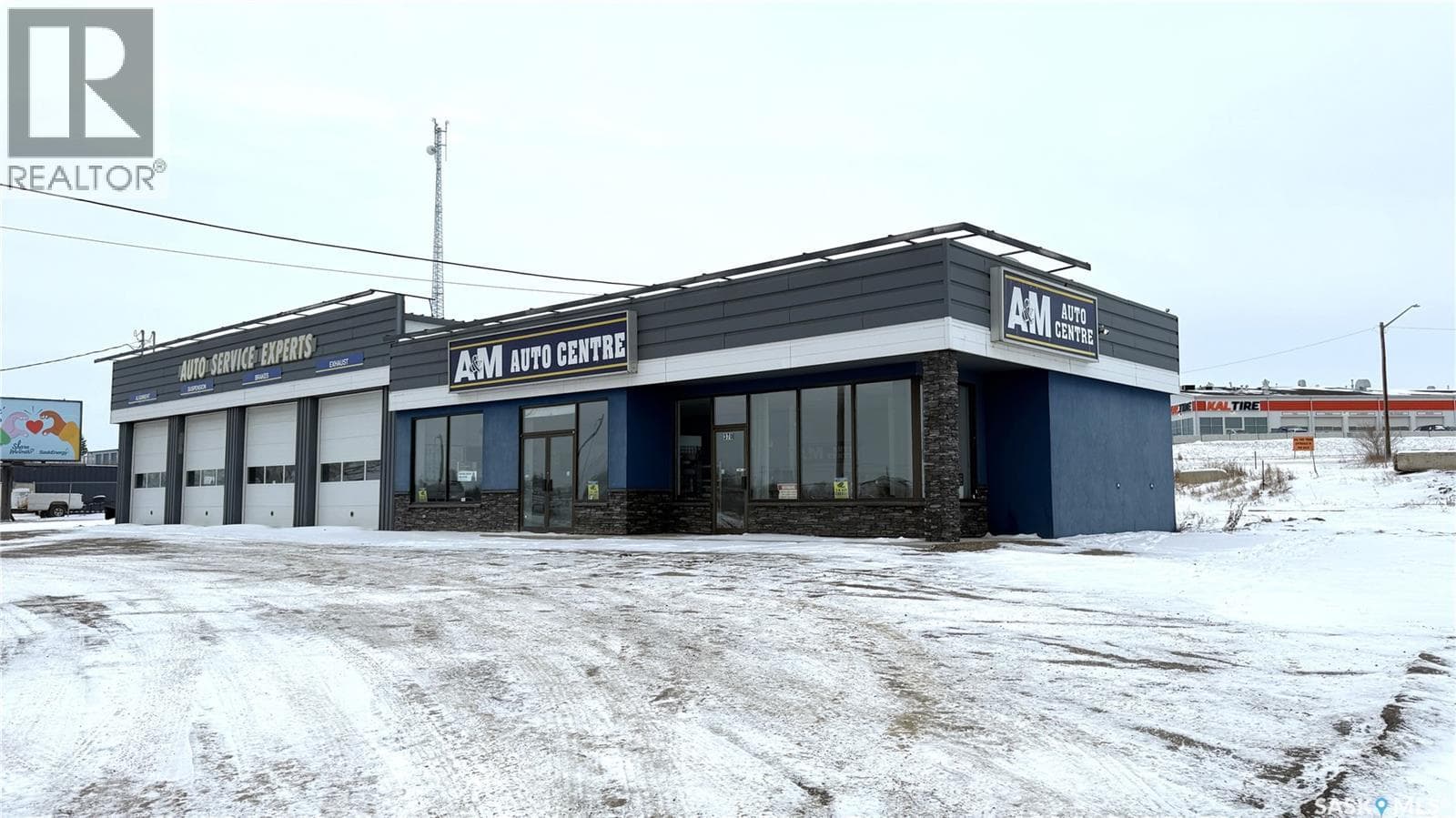 370 Railway AVENUE E — North Battleford, Saskatchewan - Main photo