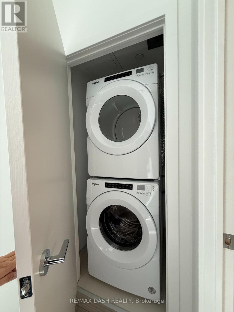 Toronto (Islington-City Centre West) — Toronto (Islington-City Centre West) - Main photo