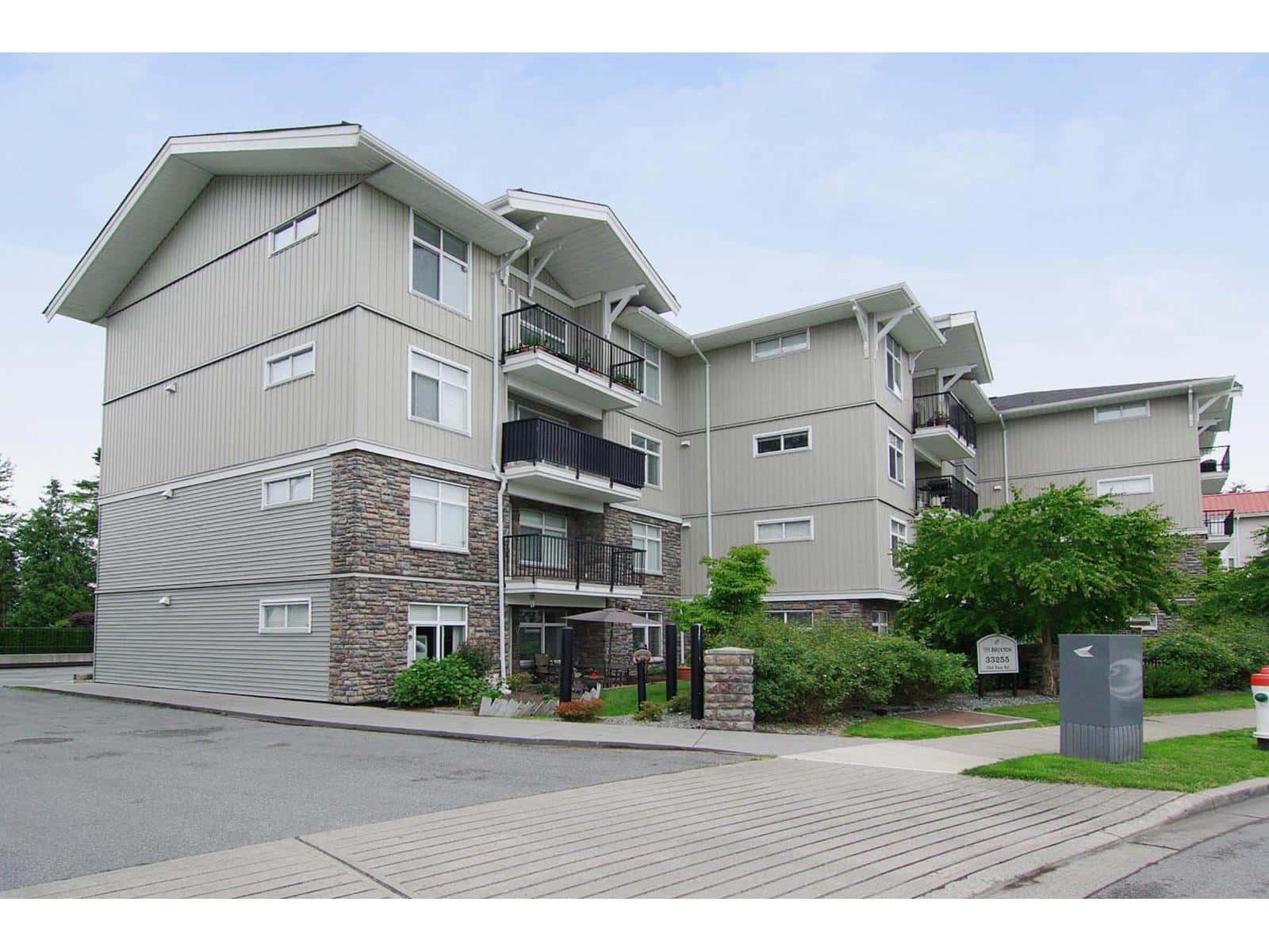 Abbotsford — Abbotsford - Photo 4 of 23