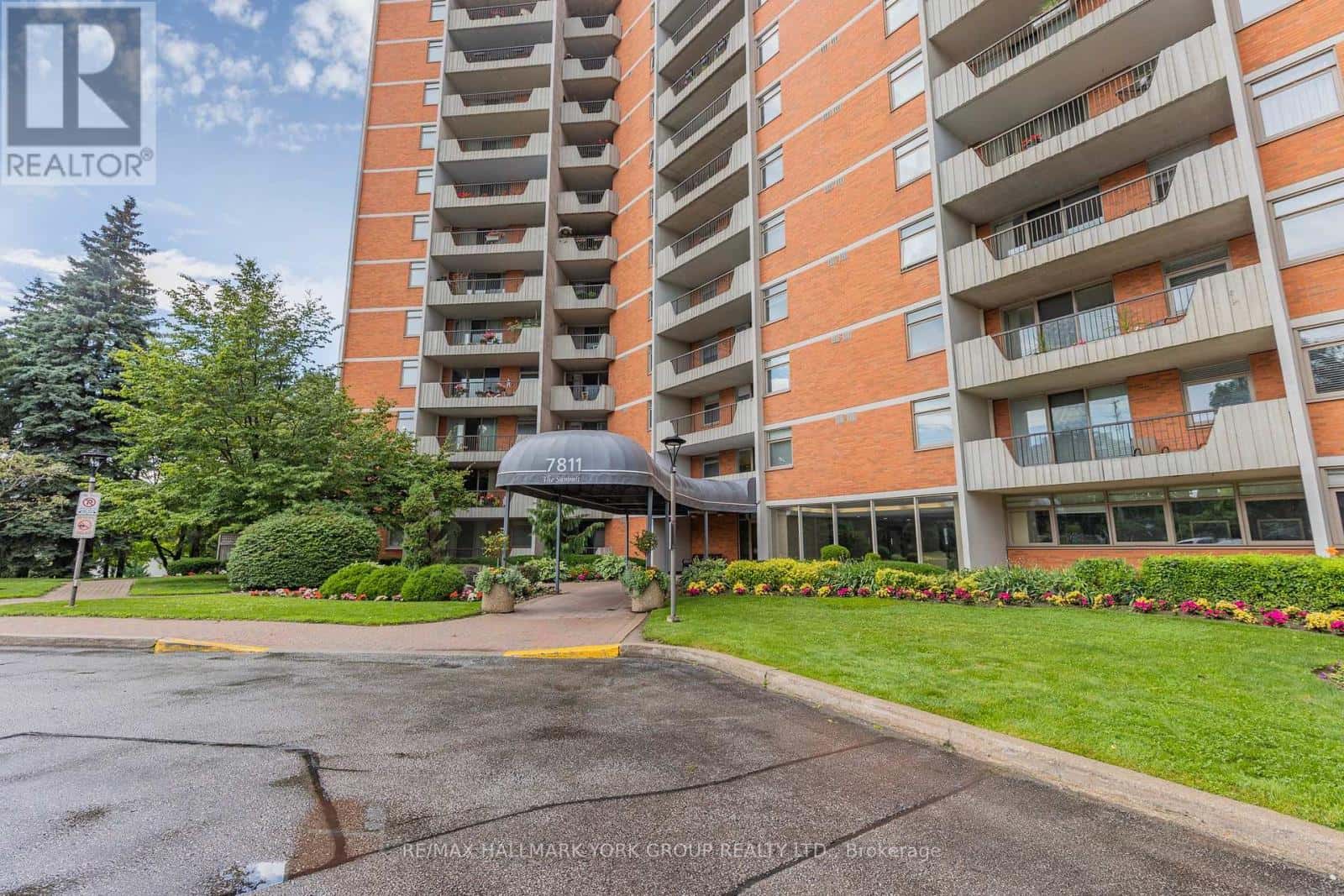 7811 Yonge Street 1007