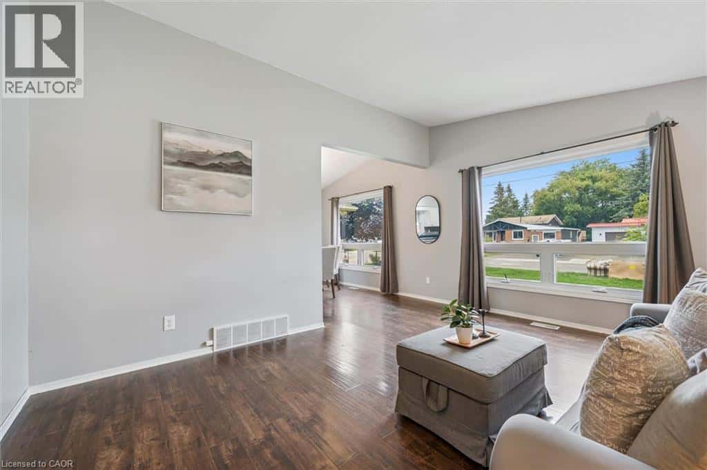 Palmerston — Palmerston - Photo 4 of 39