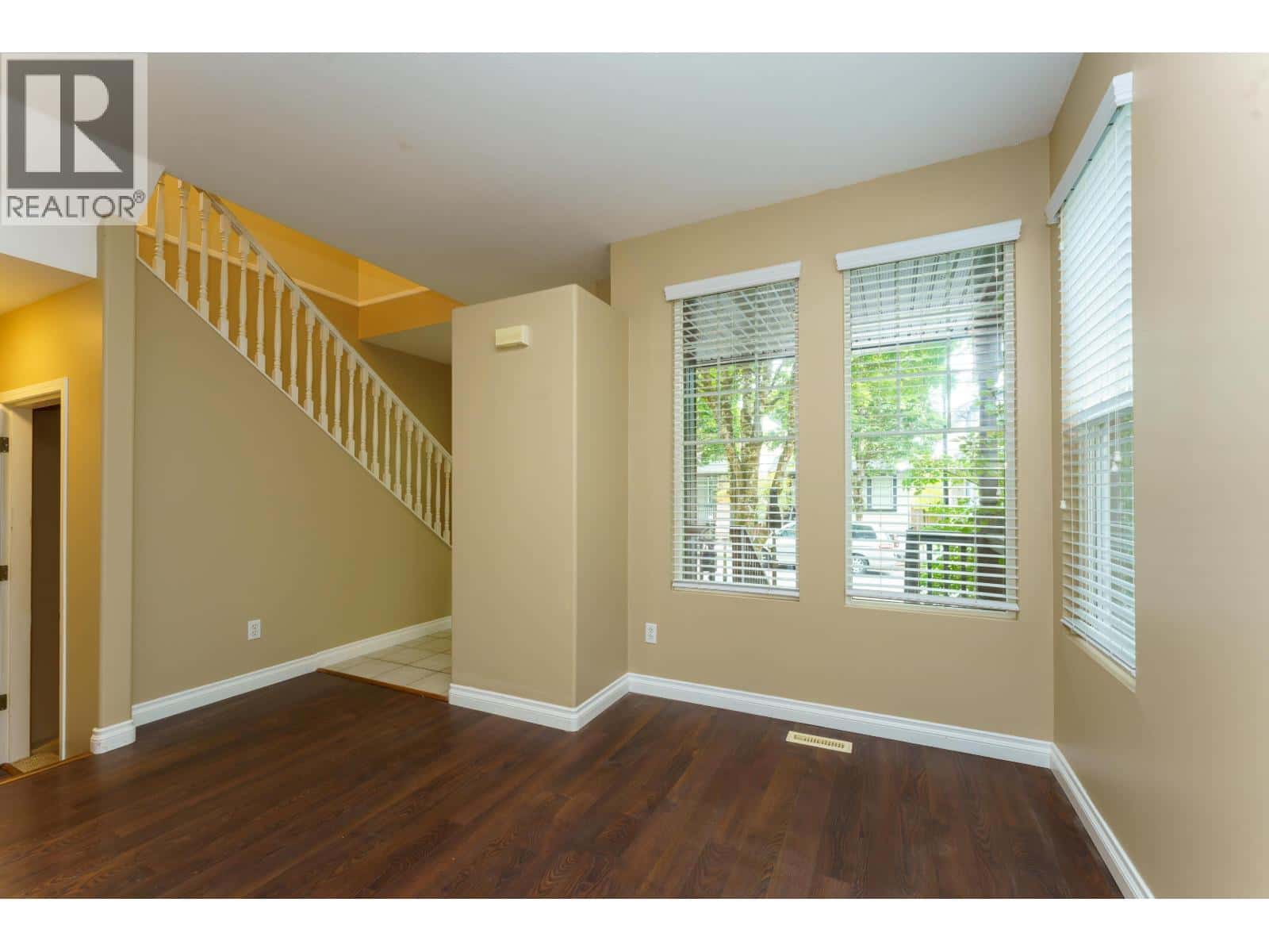 24277 102A AVENUE — Maple Ridge, British Columbia - Photo 3 of 39