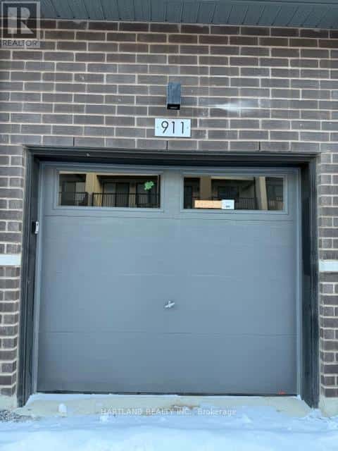 Pickering (Duffin Heights) — Pickering (Duffin Heights) - Photo 3 of 14