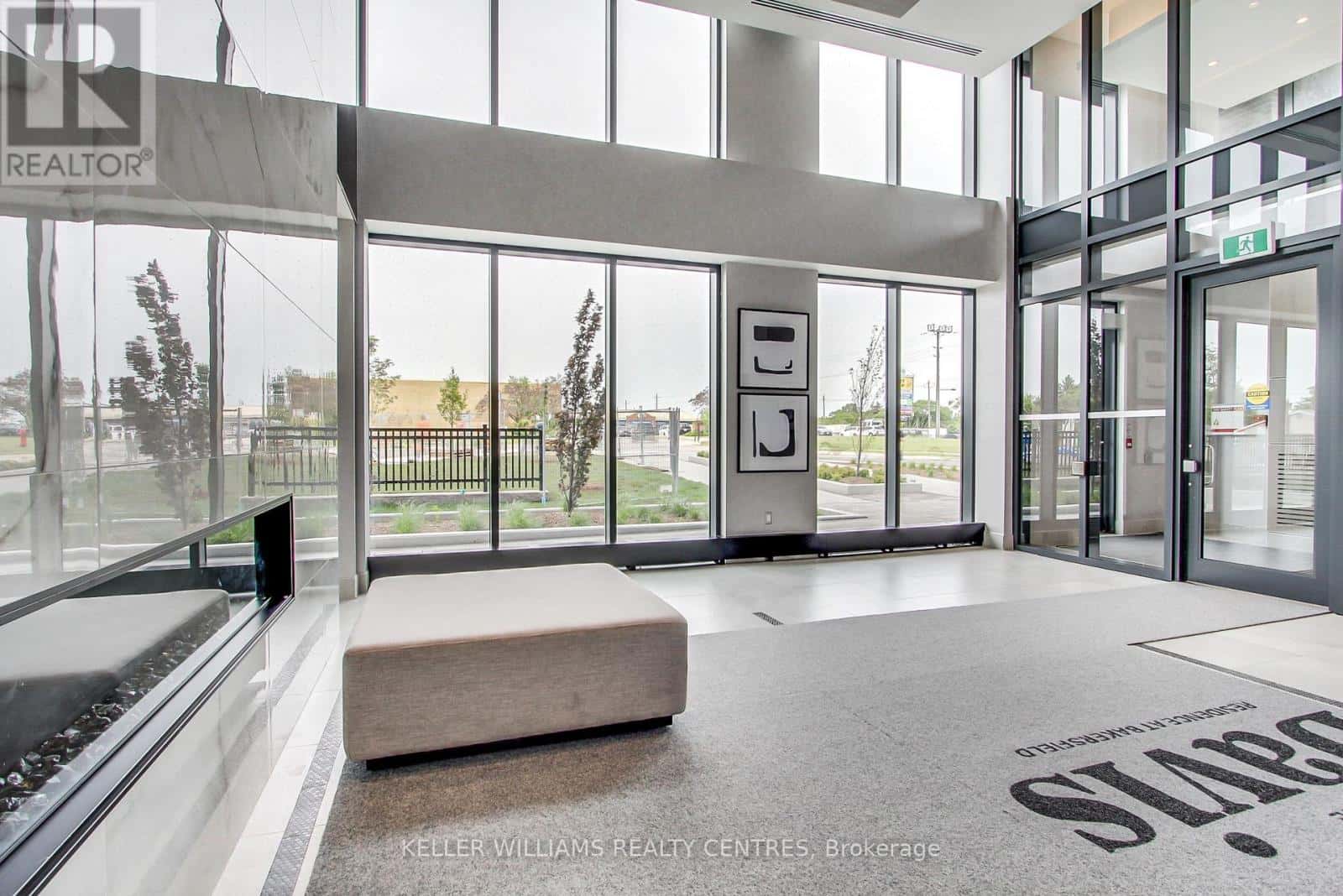 419 - 185 DEERFIELD ROAD — Newmarket (Central Newmarket), Ontario - Photo 3 of 39