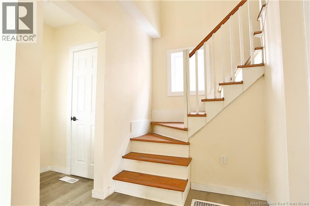 15 Lockhart Avenue — Moncton - Main photo