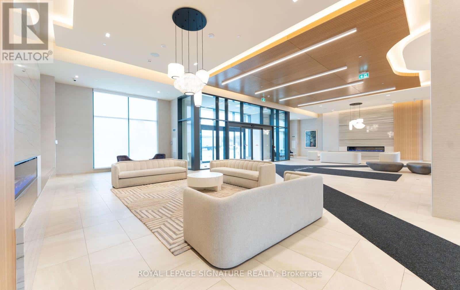 Vaughan (Vellore Village) — Vaughan (Vellore Village) - Photo 3 of 40