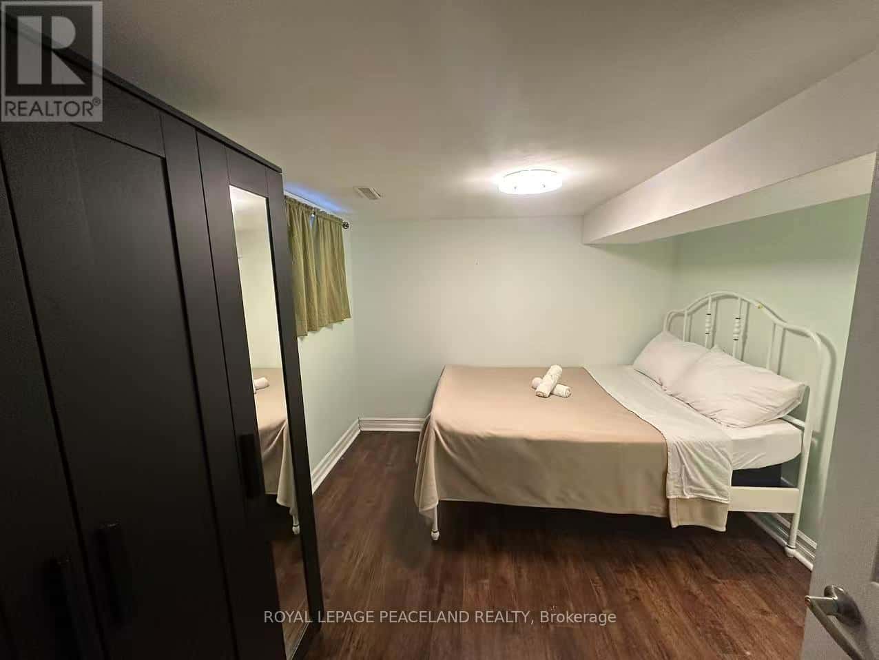 Toronto (Ionview) — Toronto (Ionview) - Photo 5 of 8