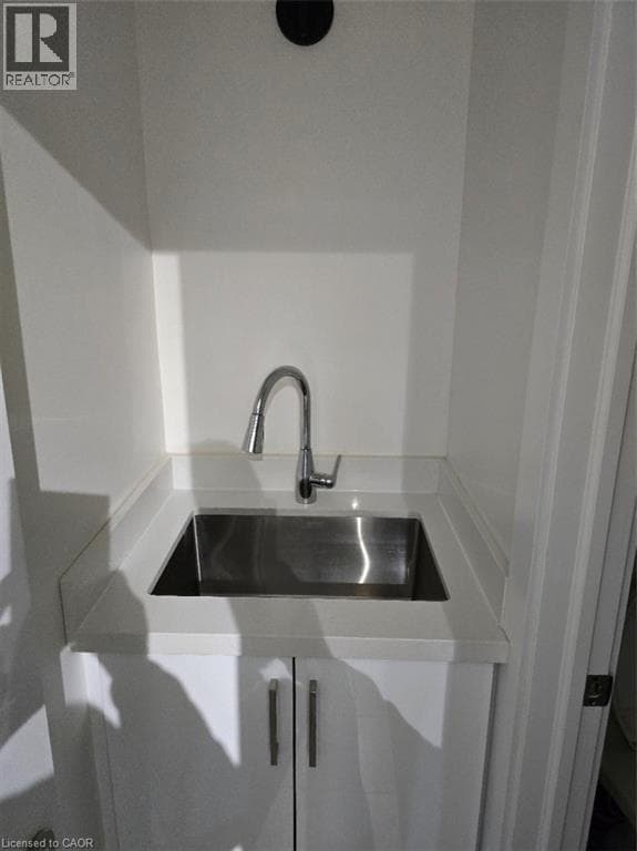 Hamilton — Hamilton - Main photo