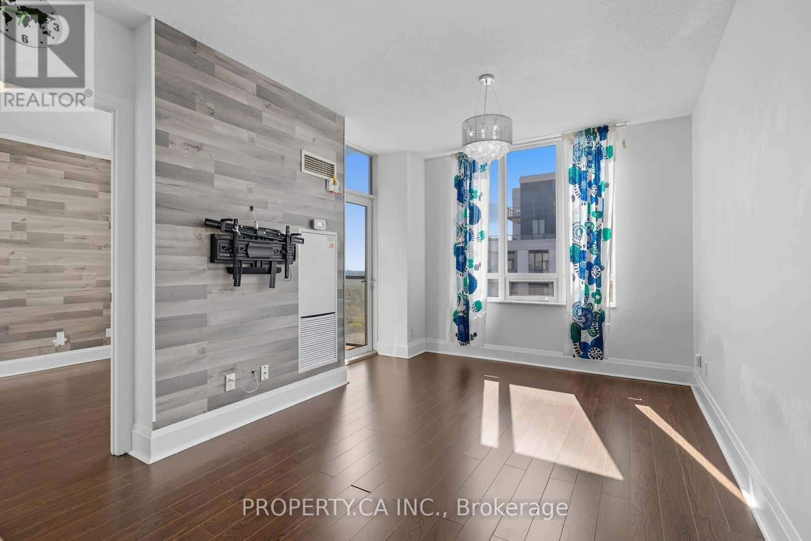 Toronto (Willowdale East) — Toronto (Willowdale East) - Photo 4 of 13