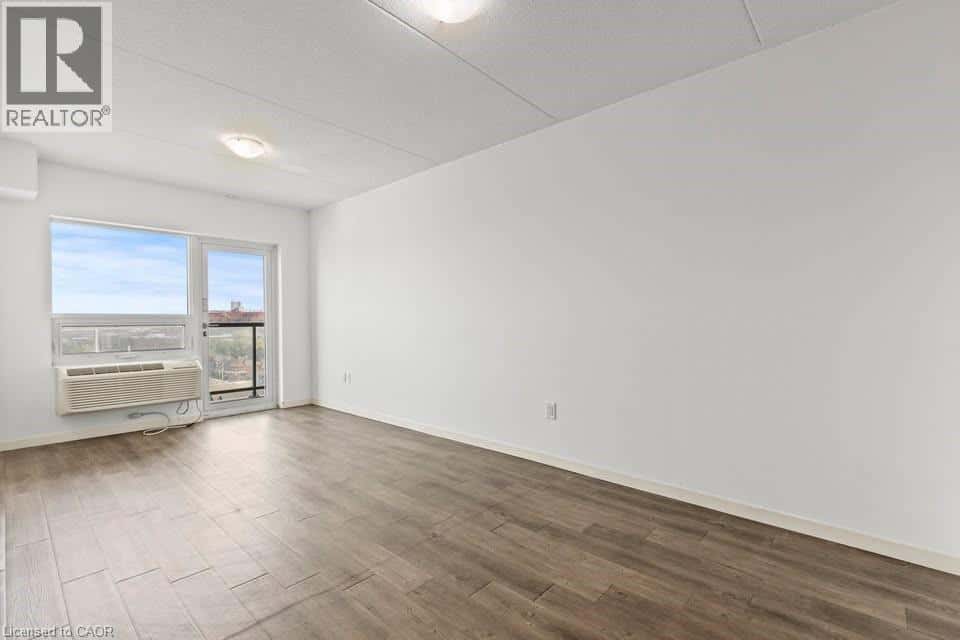 Hamilton — Hamilton - Photo 3 of 14