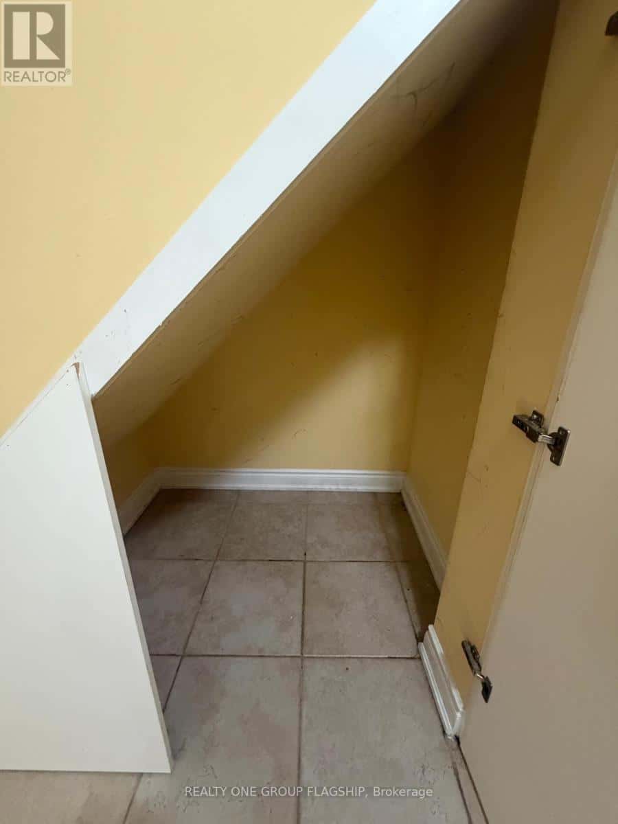 Mississauga (Hurontario) — Mississauga (Hurontario) - Photo 2 of 16