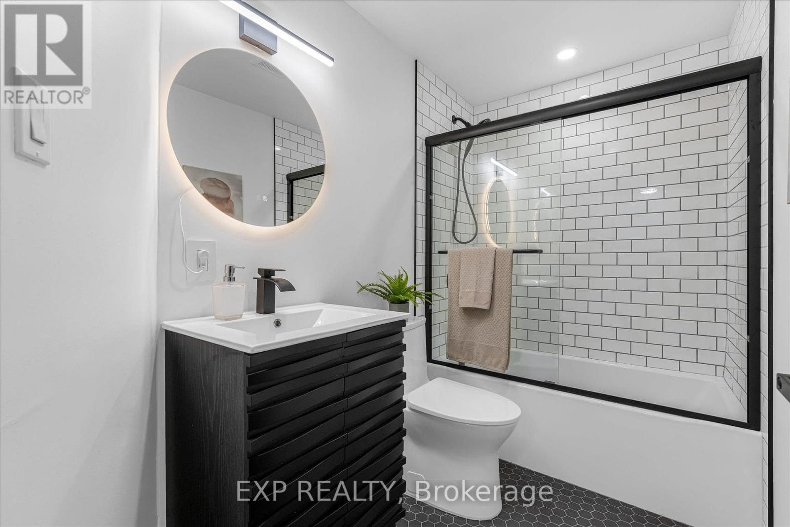 Hamilton (Quinndale) — Hamilton (Quinndale) - Main photo