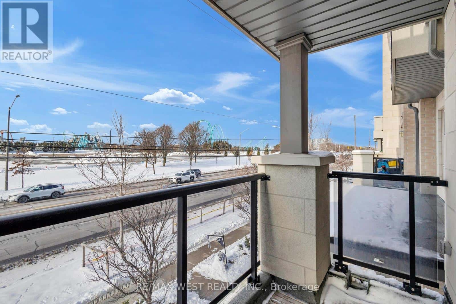 Vaughan (Maple) — Vaughan (Maple) - Photo 2 of 39